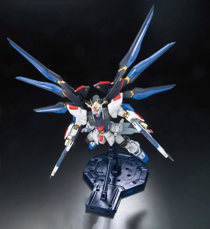 MG ZGMF-X20A STRIKE FREEDOM GUNDAM (Full Burst Mode)