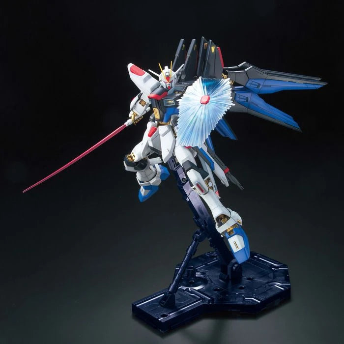 MG ZGMF-X20A STRIKE FREEDOM GUNDAM (Full Burst Mode)