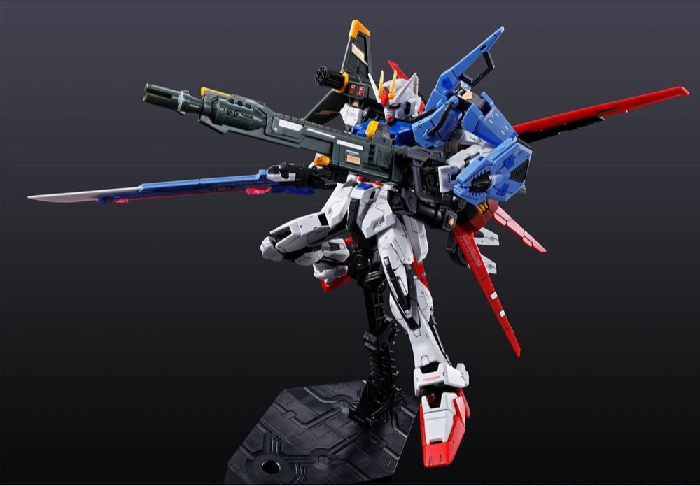 PREMIUM BANDAI RG GAT-X105+AQM/E-YM1 PERFECT STRIKE GUNDAM