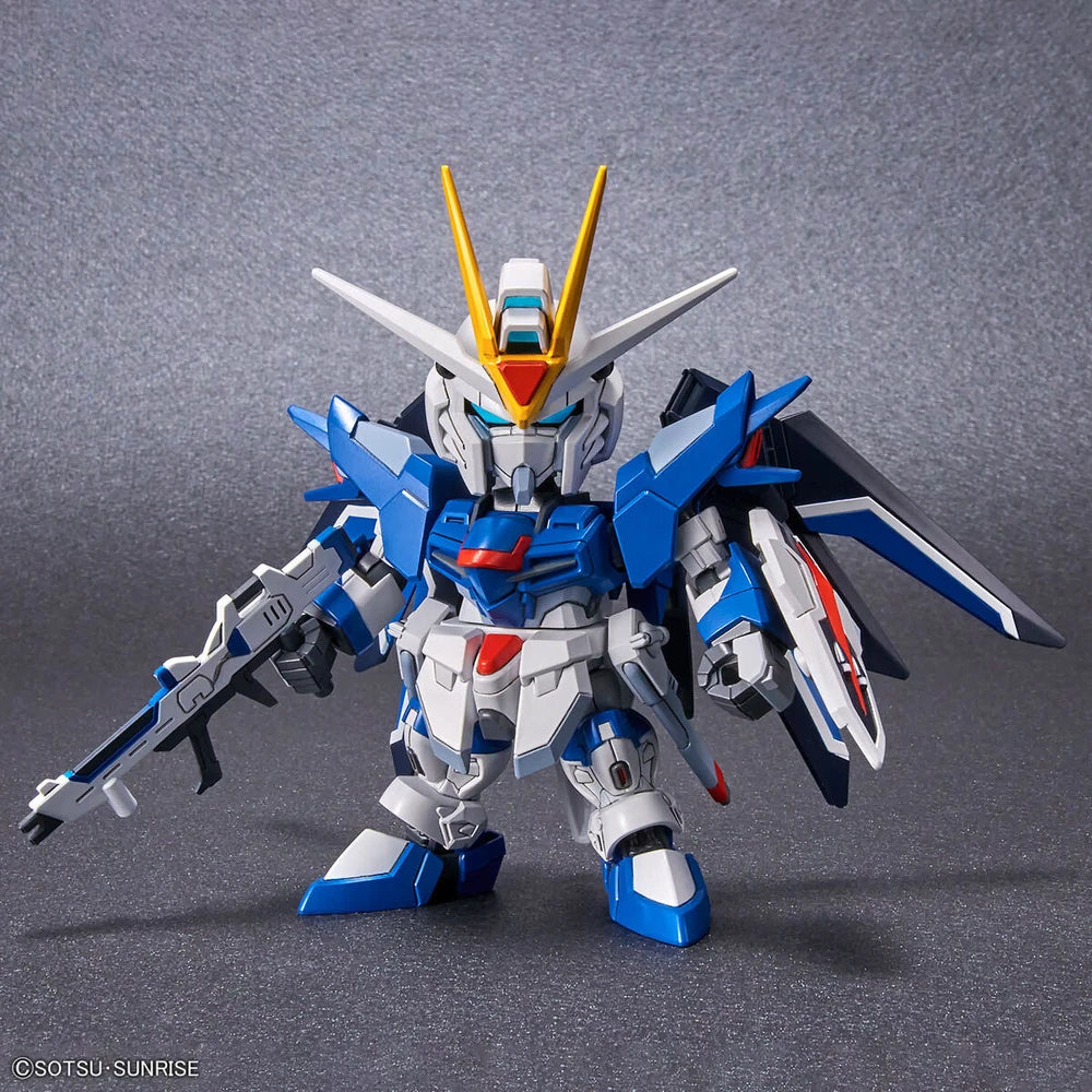 SD EX-STANDARD RISING FREEDOM GUNDAM 