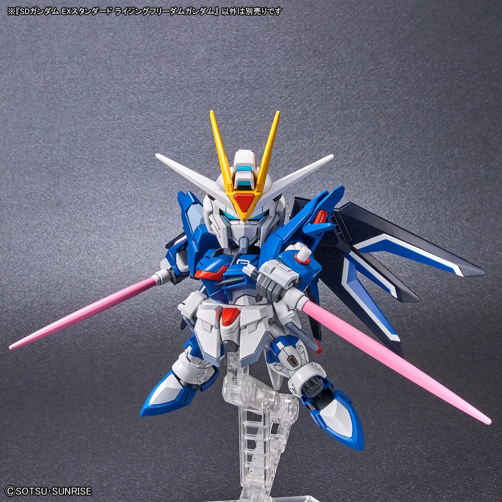 SD EX-STANDARD RISING FREEDOM GUNDAM 