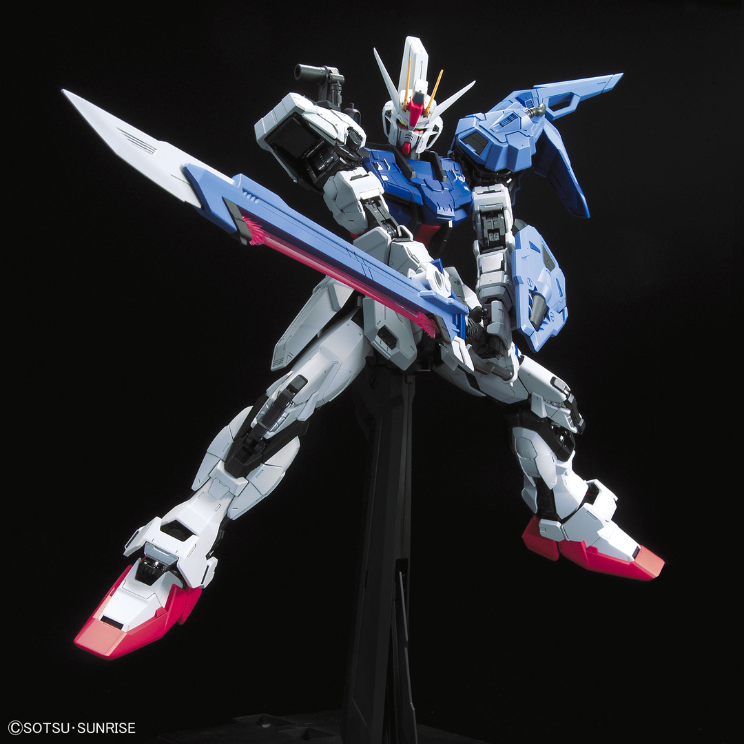 PG GAT-X105+AQM/E-YM1 Perfect Strike Gundam