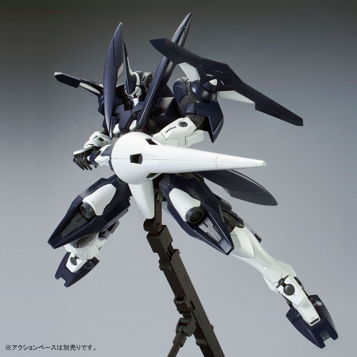 PREMIUM BANDAI MG GNX-604T ADVANCED GN-X